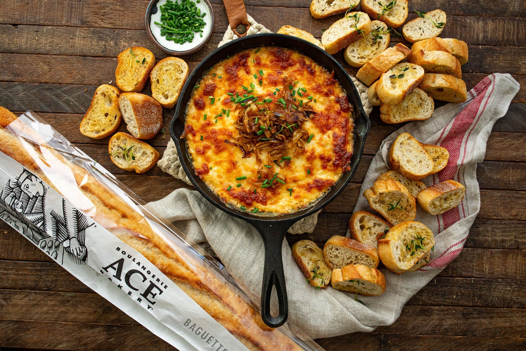 Warm Cheesy French Onion Soup Dip