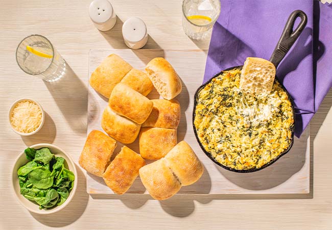 Skillet Spinach Artichoke Dip